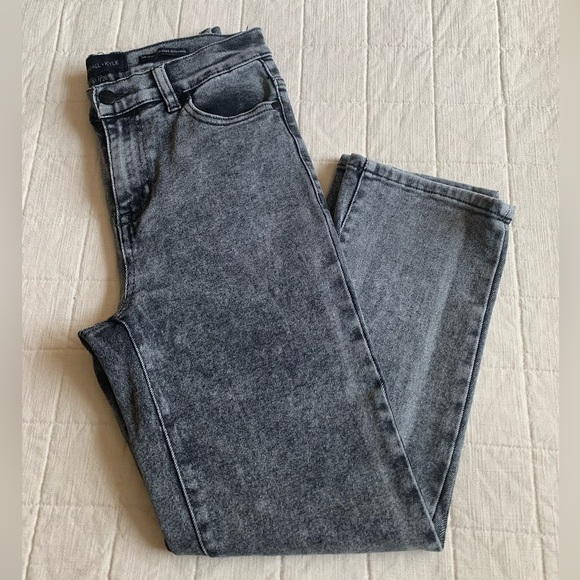 Kendall & Kylie Denim - Kendall + Kylie The Icon High Rise Straight Jean Black Size 7/28